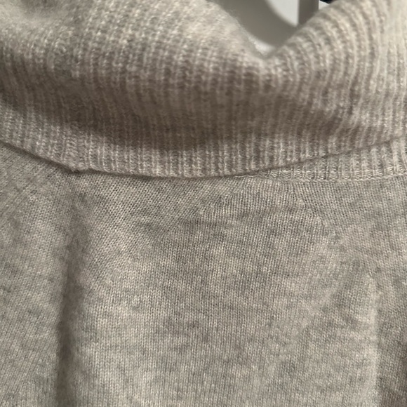 Cashmere sweater - Picture 2 of 3